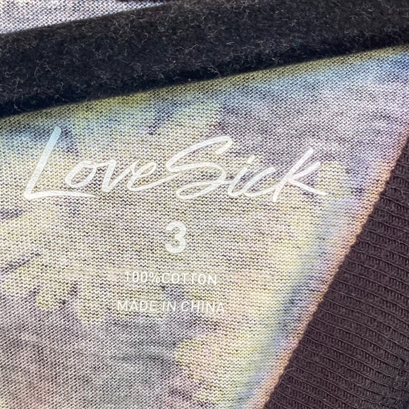 Torrid 3 Womens LoveSick Asymmetrical Cold Shoulder Tee Cotton Daisy Black - Picture 4 of 9